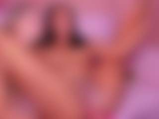 Live cam show with vivi-lovx - Bisexual on Gym Cam Girls