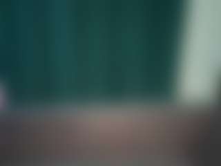 Live cam show with Val - Glasses on Hubzter Live