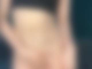 Live cam show with Val - Slender on xDating