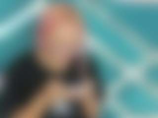 Live cam show with CriistyBloom - Thick on studioflirtlive.com