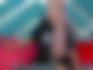 Live cam show with CriistyBloom - Solo Show on Fit Hotties
