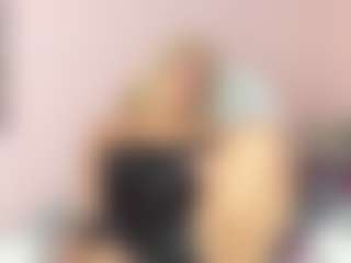 Live cam show with CriistyBloom - Thick on sexylive.show