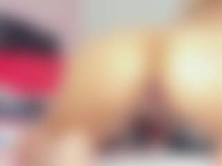 Live cam show with CriistyBloom - Nipple Piercings on xxxlivecams.org
