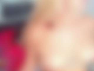 CriistyBloom's Live Sex Cam Show