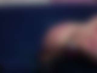 Live cam show with EvelynCoffee - Average on Fling VIP Chat