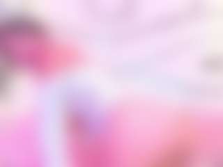 Live cam show with MiaBrihtny - MILF Teen (18+) on CamClone
