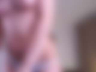 Mia's Live Sex Cam Show