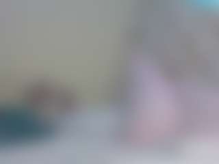 Live cam show with CuteshyLinda - Gray Eyes on testsause.com