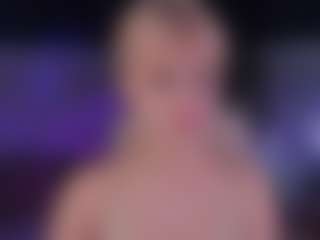 Show in cam erotica live di Emmy