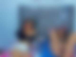 Live cam show with HAILY AND ALISA - Average on Big Tits