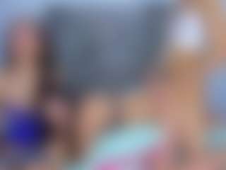 Show live cam dengan HAILY AND ALISA - Tease di Camsoda