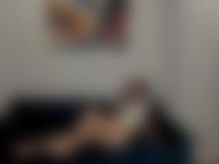 Live cam show with Tracey-Gill - Moaning on luckytryst.com