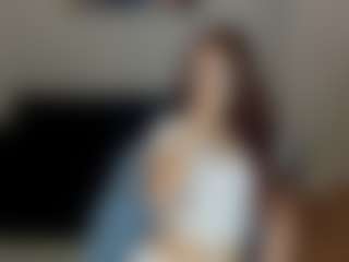 Live cam show with Tracey-Gill - Moaning on boobsie.com