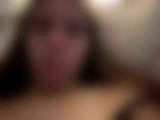 Live cam show with AbbyMenches - Striptease on Camsoda