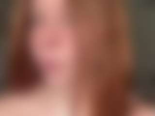 Live cam show with Emma - Public Red Hair on luckytryst.com