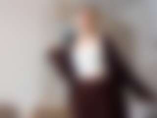 NadineAysien's Live Sex Cam Show