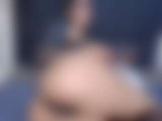Live cam show with Ambarr - Thin on boobsie.com