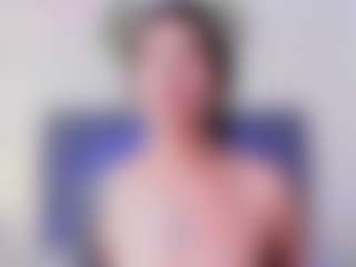 Live cam show with Ambarr - Thin on Dolls Live