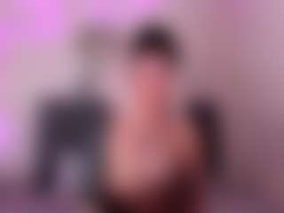 Live cam show with Ambarr - Thin on Camming Site