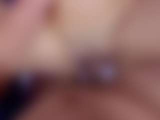 Live cam show with CataleyaHammond - Teen (18+) on Camsoda