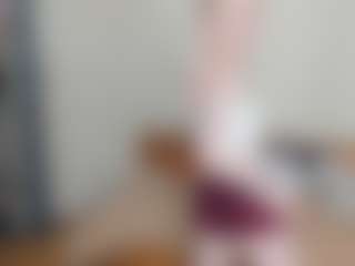 Live cam show with CecilaChars - College on Mixed Magazine Live
