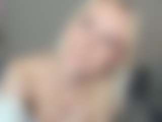 CecilaChars's Live Sex Cam Show