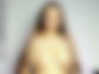 Live cam show with Coralhills - Green Eyes on pussylord.com