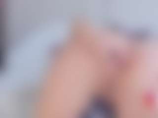 Live cam show with Dulcepowll - Blonde Hair on Camsoda