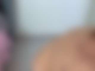 HannahCova's Live Sex Cam Show