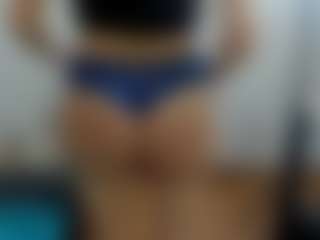 Live cam show with Liz-Grettel - Granny on Free Soda