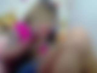 Live cam show with Miia-Velvett - Smoking on googirlz