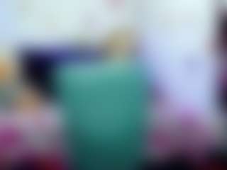 Live cam show with Miia-Velvett - Average on Dolls Live