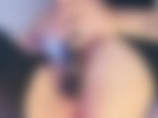 Live cam show with vanessa-moon - Cute on TeamSkeetLive