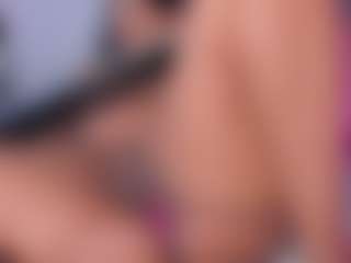 Live cam show with Janna - Shaved Pussy Mature on Camming Site