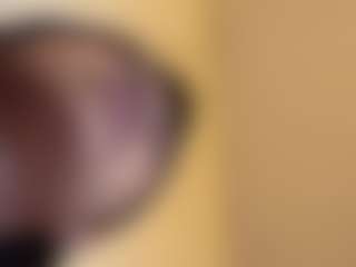 kumy2002's Live Sex Cam Show