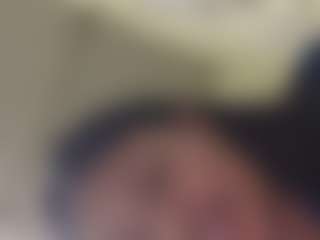 kumy2002's Live Sex Cam Show