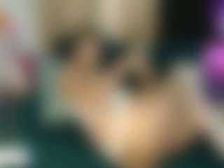 Live cam show with scarlettevanz - Double Penetration on Free Soda