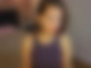 Live cam show with Annie - Spanking on x69.live