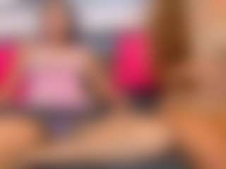 foxymia68's Live Sex Cam Show