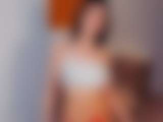 Live cam show with Emma - Spank on StripNow
