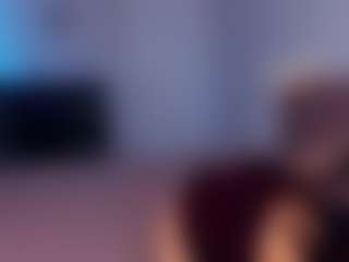 Live cam show with Emma - Oil on liverealitysex.com