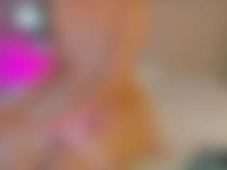 Live cam show with kira-lure - Green Eyes on Latina Girls
