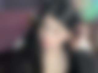 Live cam show with KisaModel - Green Eyes on Camiplay Live