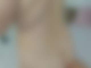 Live cam show with MaryF0x - Play on madthumbs