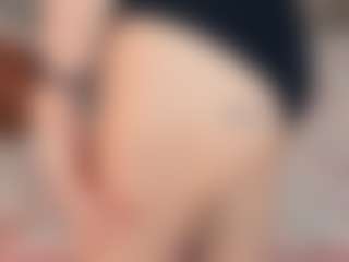 Live cam show with SooRollin - Striptease on CamwithHer
