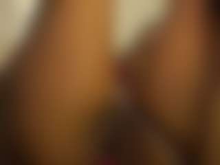 Live cam show with Victoria-santoss - Upskirt on Latina Girls