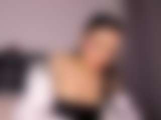 L a u r a's Live Sex Cam Show