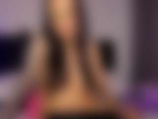 Live cam show with L a u r a - Anal MILF on CamwithHer