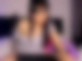Live cam show with L a u r a - Thong on Camsoda