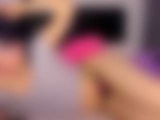 L a u r a's Live Sex Cam Show